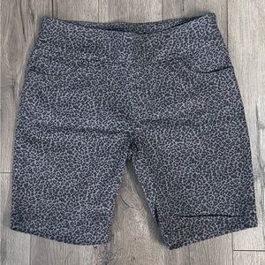 Lee Sculpting Gray Leopard Patterned Slimming Shorts 16